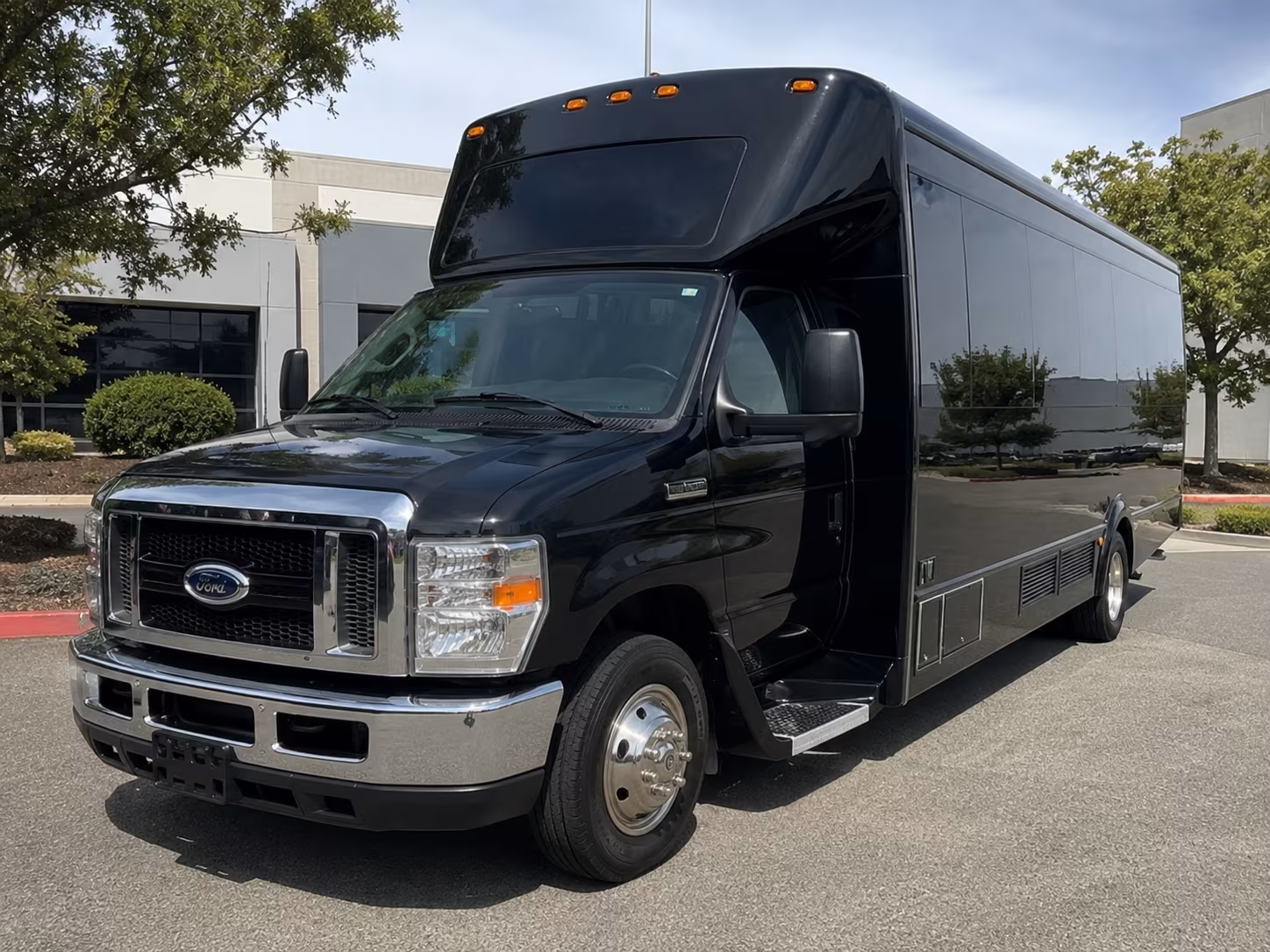 Anaheim Bachelor & Bachelorette Transportation
