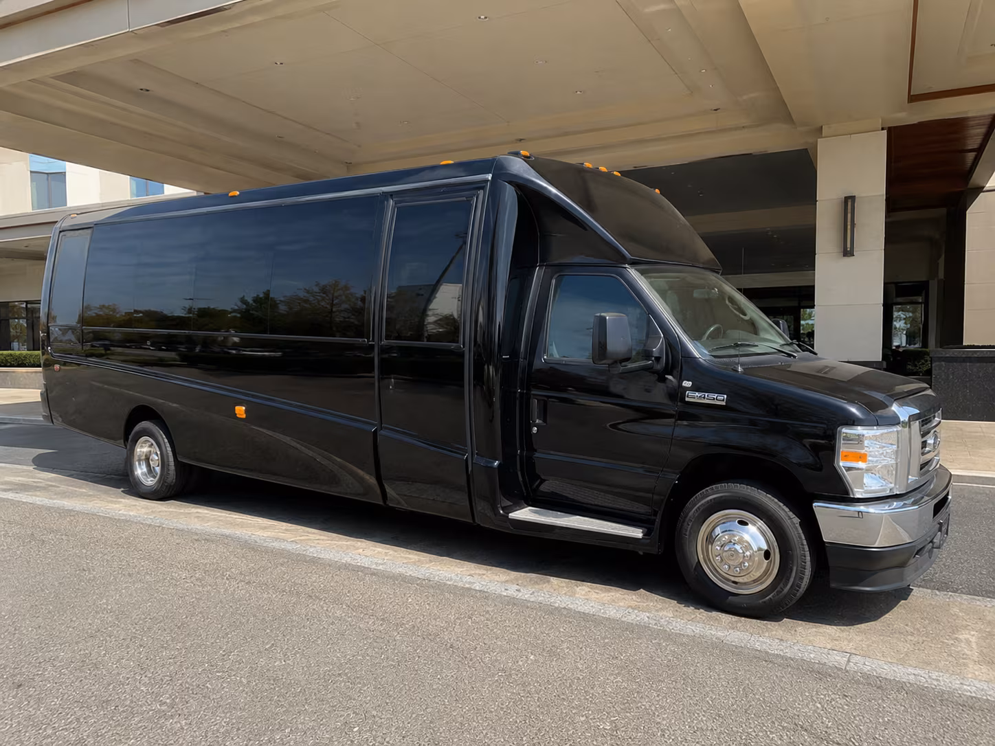 Anaheim Birthday, Sweet 16, & Quinceañera Party Bus Rentals