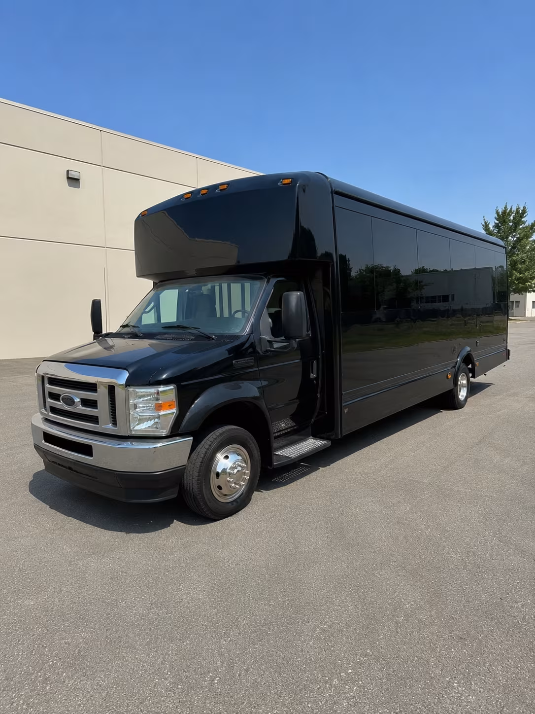 Garden Grove Winery Tour & Pub Crawl Transportation party bus exterior